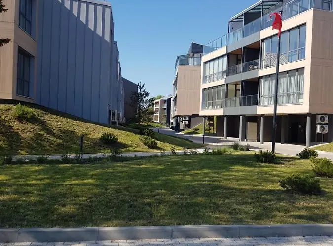 Apartamentai Su Vaizdu I Jura * بالانغا